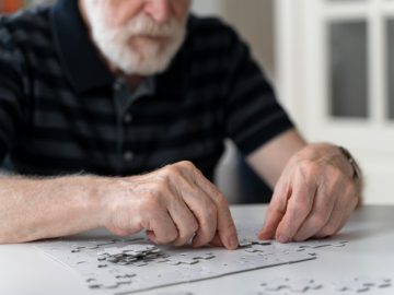 elderly-man-confronting-alzheimer-disease